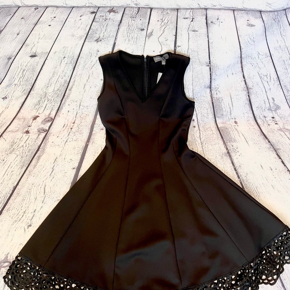 Chic Black Sleeveless Midi Dress